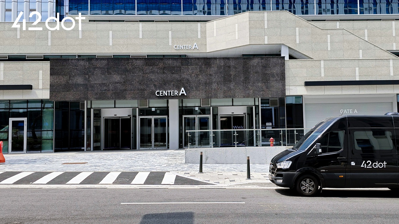 <h5>Results</h5>
- 주요 일간지 지면 노출 등 미디어 커버리지 다수 확보 및 기업에 대한 긍정적 이미지 형성<br />
- 주 5회 미디어 모니터링으로 부정 이슈 실시간 대응 및 위기 관리 진행<br />