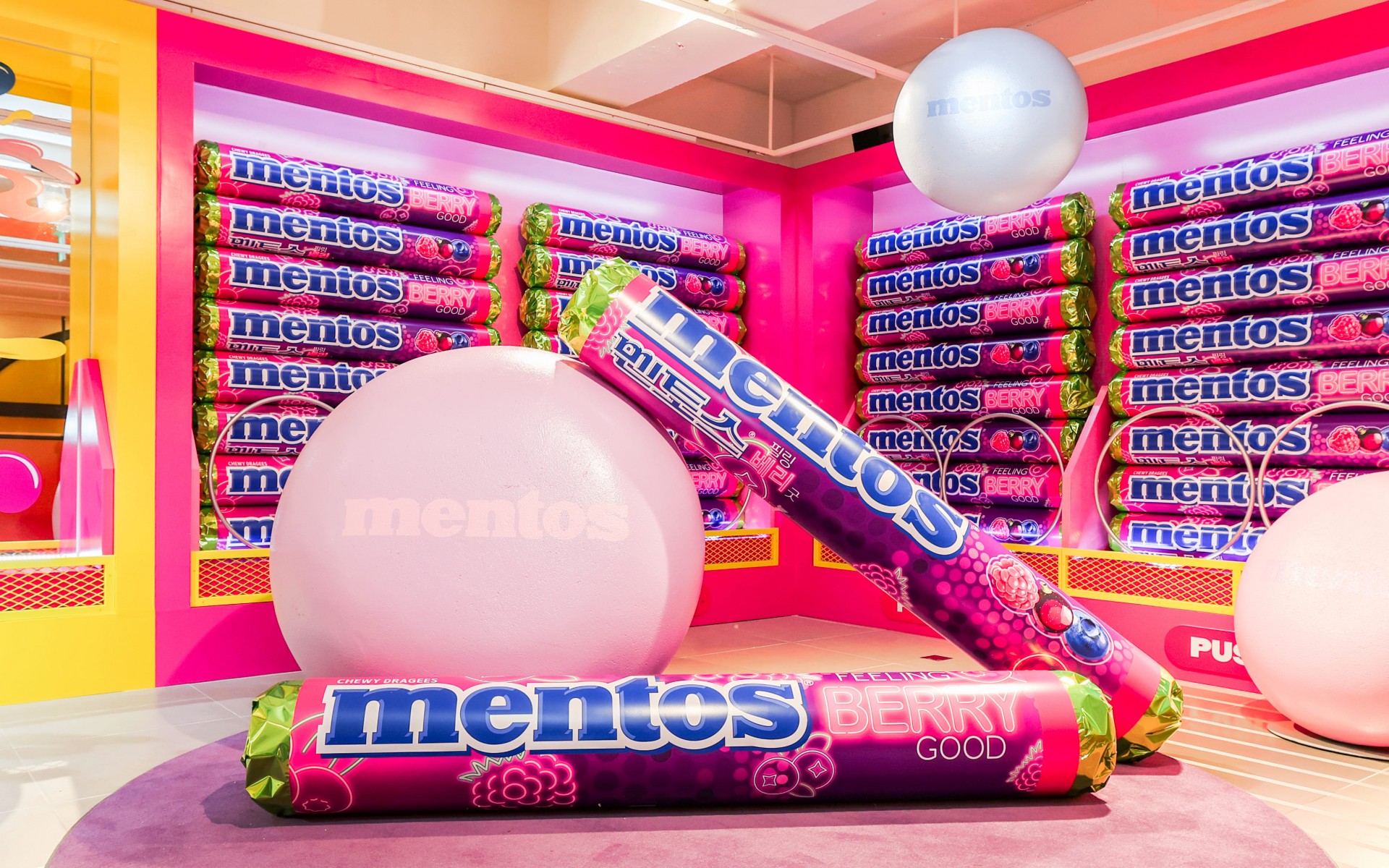 &lt;h5&gt;Results&lt;/h5&gt;
- 대형 간식 자판기를 연상케 하는 비주얼 및 체험형 콘텐츠 내용을 강조해 이색 팝업 공간으로 바이럴 확산&lt;br /&gt;
- 신제품 인지도 증대 및 팝업 스토어에 대한 미디어와 대중의 관심도 제고&lt;br /&gt;
- 체험형 콘텐츠 직접 경험 유도로 팝업 공간에 대한 흥미도 제고 및 르포성 기사 생성&lt;br /&gt;
- 주요 매체를 포함해 총 70건 가량의 커버리지 획득 및 긍정적 여론 형성&lt;br /&gt;