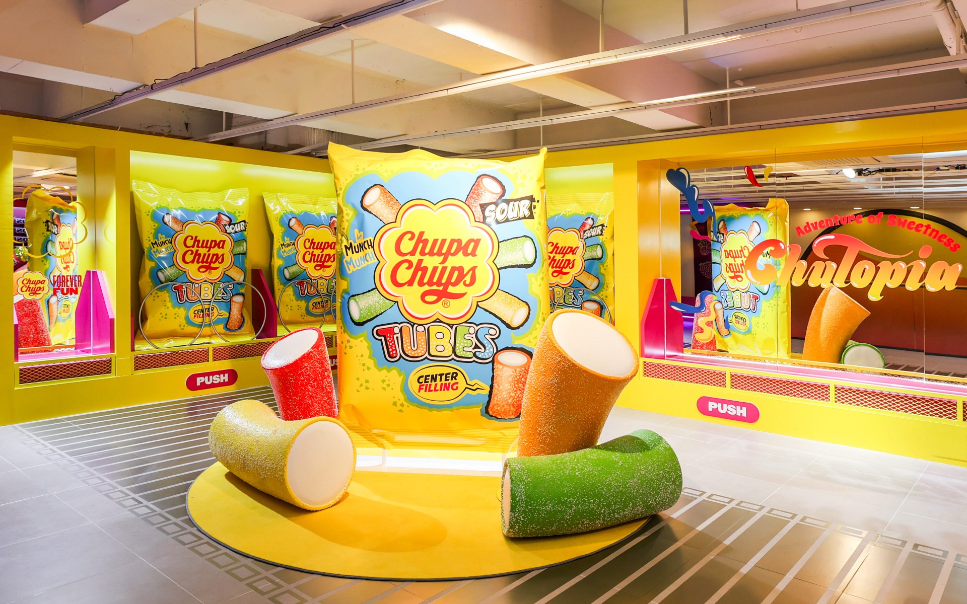 &lt;h5&gt;Solution&lt;/h5&gt;
- 글로벌 제과 기업 페르페티 반 멜레의 롤리팝 및 소프트 캔디 대표 브랜드 ‘츄파춥스’와 ‘멘토스’ 신제품 출시 기념 팝업 스토어 미디어데이 운영&lt;br /&gt;
- 유통 관련 미디어 초청 관리 및 현장 대응 등 취재진 총괄 운영&lt;br /&gt;